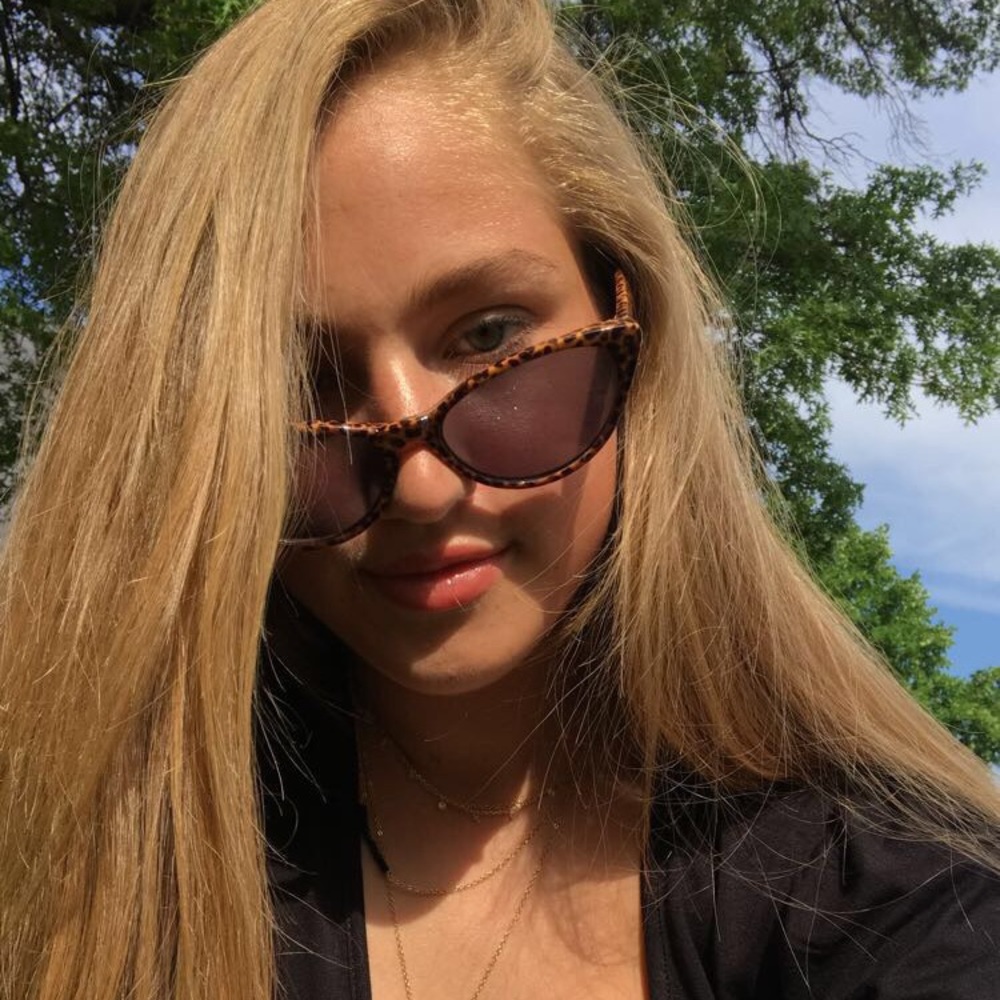 Meet your Posher, Sydney